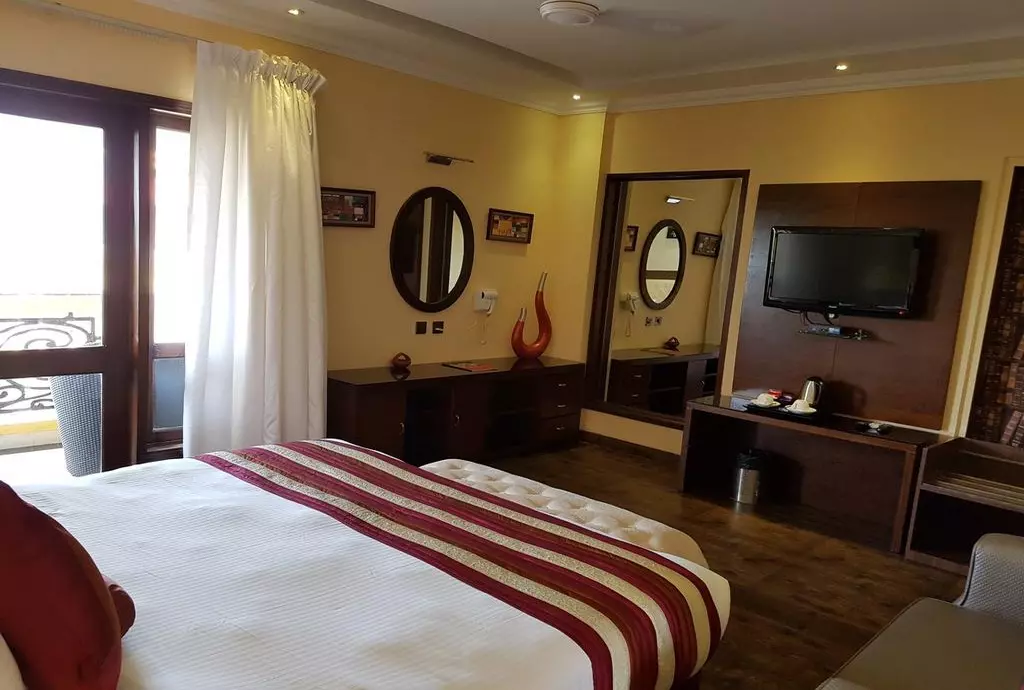 hotel resort de alturas goa_shabavizparvaz_13.jpg